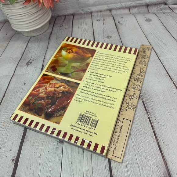 vintage 2001  Slow Cooker recipe collection Cookbook homestead homemade - Picture 2 of 6